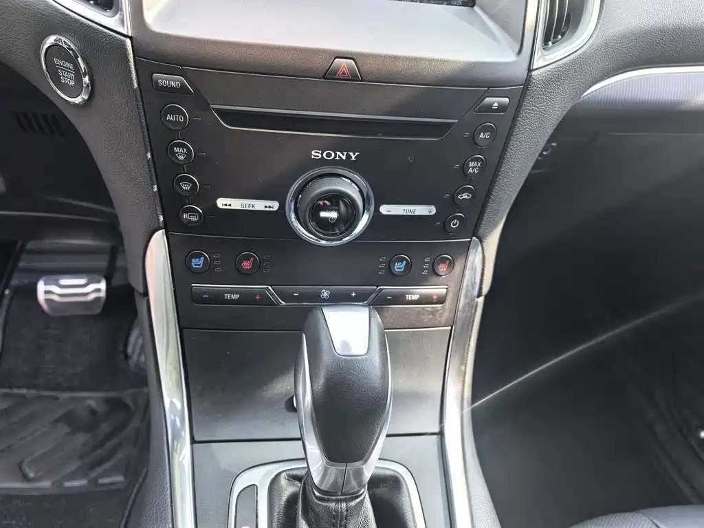 Edge EcoBoost 245 4 WD Supreme Sharp 7-seat