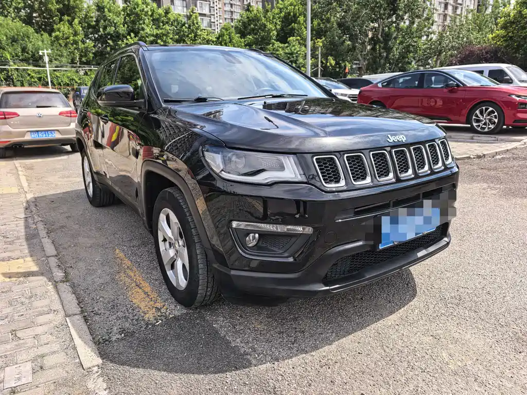 Compass 220 T Auto Home Enjoyment