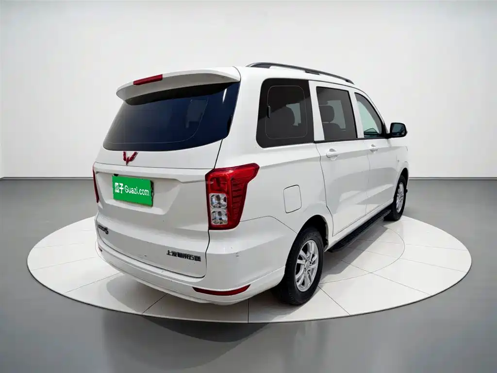 Wuling Hongguang 1.5 L S Standard CN-VI LAR