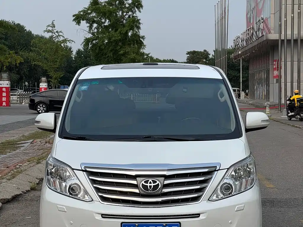 Alphard 2.4 L Luxury