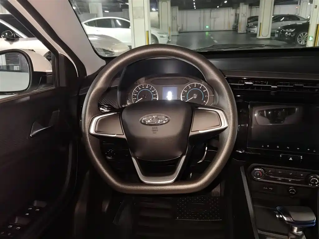 Tiggo 3 x 1.5 L CVT Outstanding