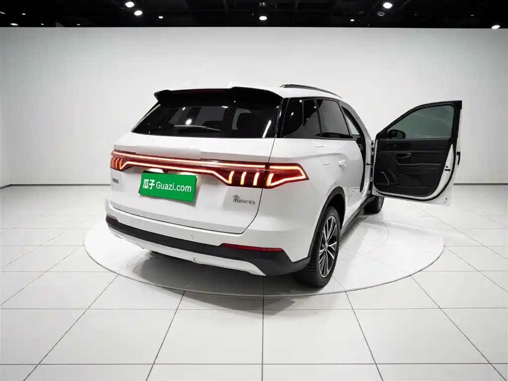 Song Pro 1.5 T Auto Luxury