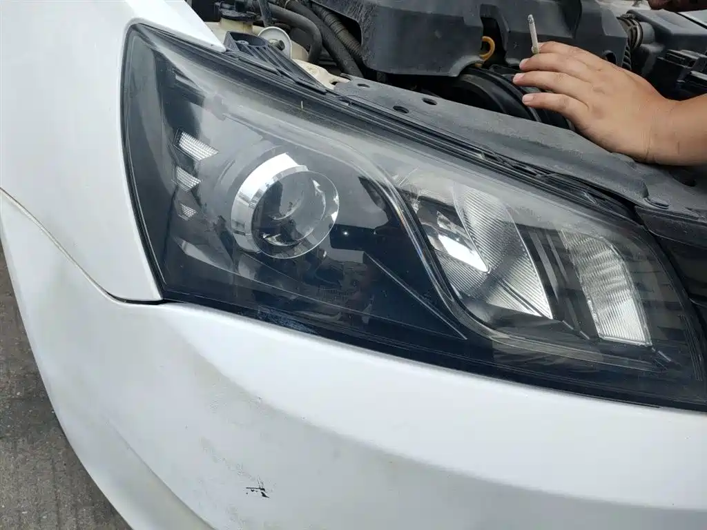 Emgrand Sedan 1.5 L Manual Upward