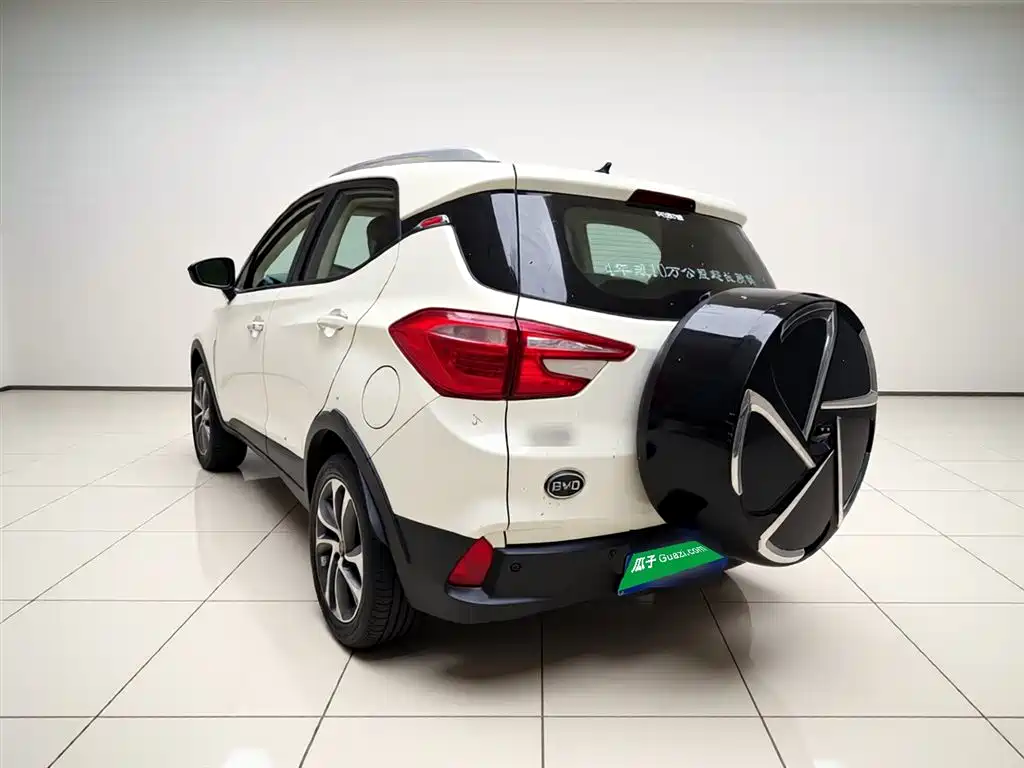 Yuan 1.5 L Manual Distinguished
