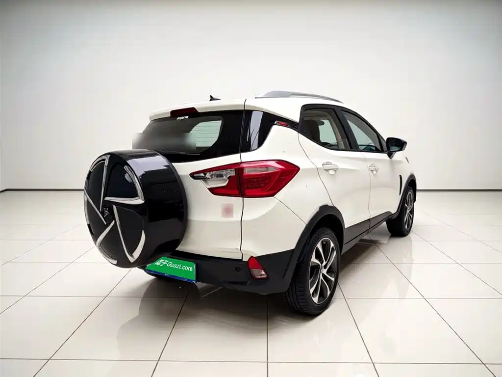 Yuan 1.5 L Manual Distinguished