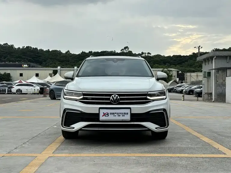 Volkswagen Tiguan L 330 TSI Auto 2 WD R-Line Premium