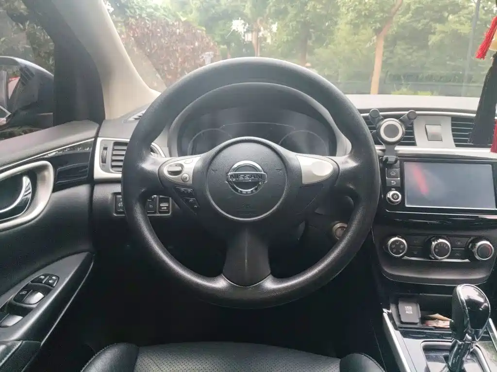 Sylphy 1.6 XV CVT Smart Enjoyment