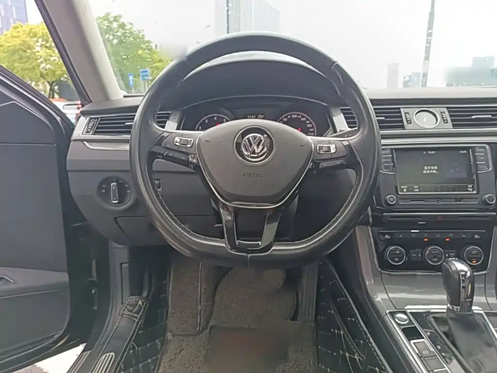 Passat 330 TSI DSG Honored