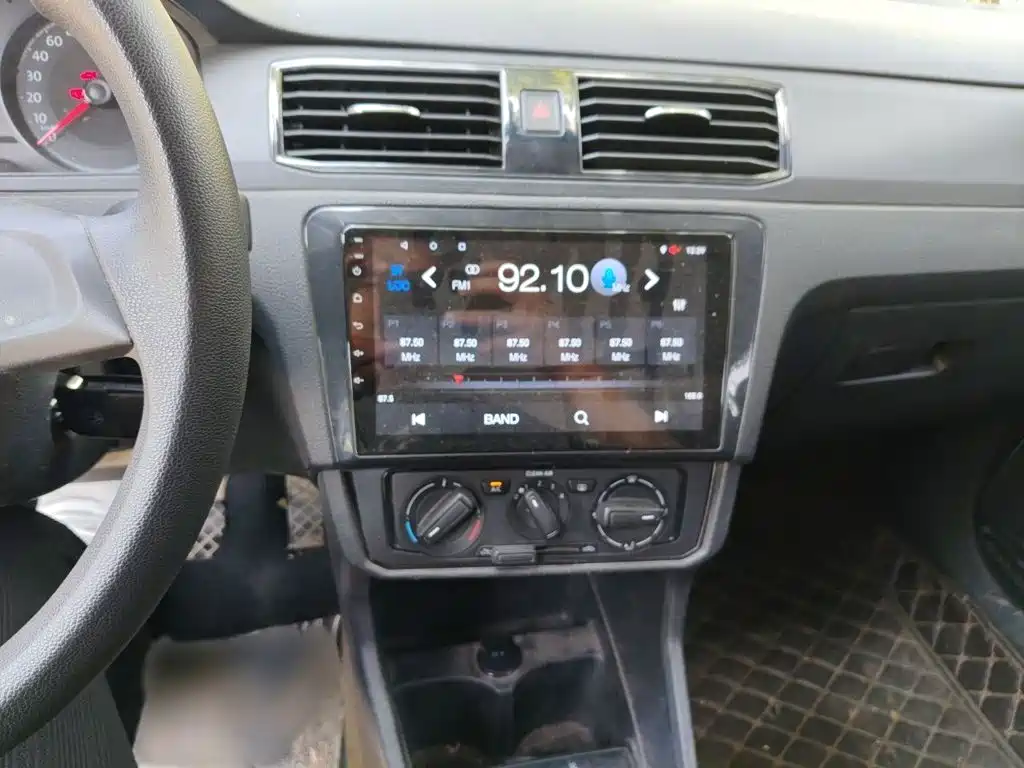 Santana 1.5 L Manual Style