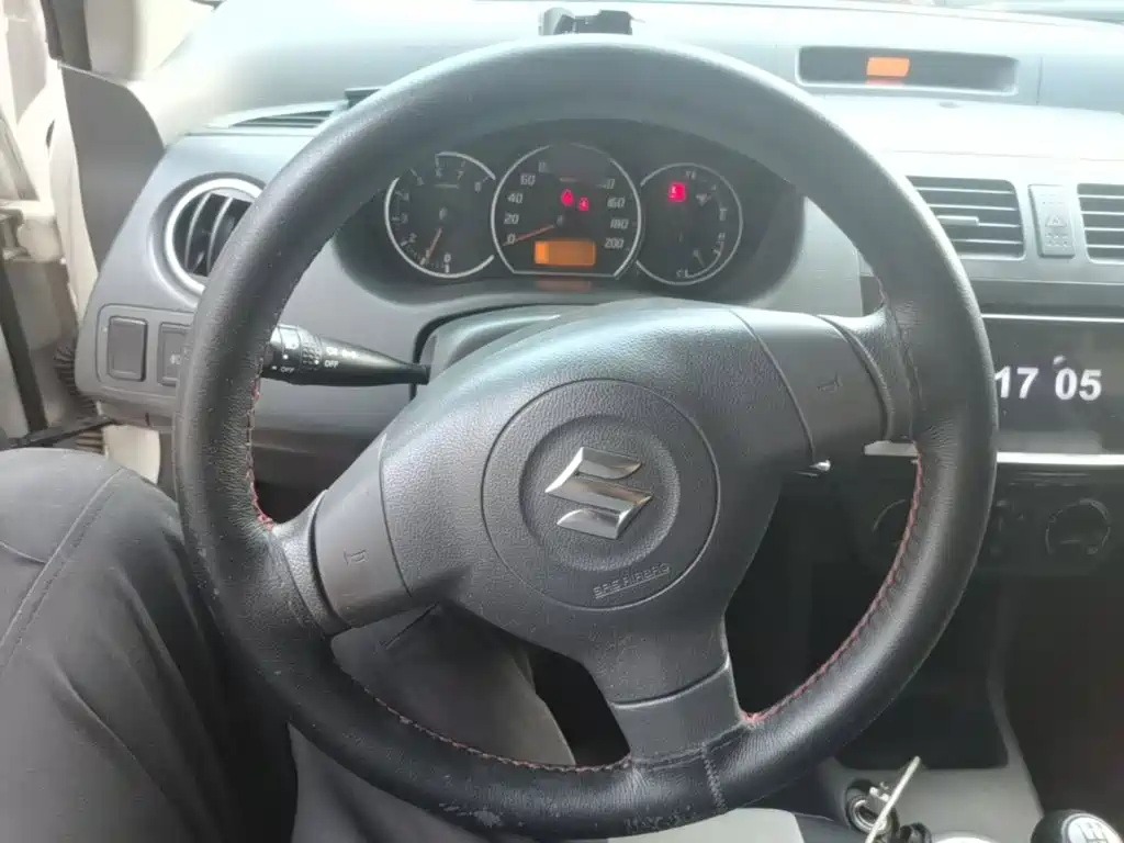 Swift 1.5 L Manual Fashion