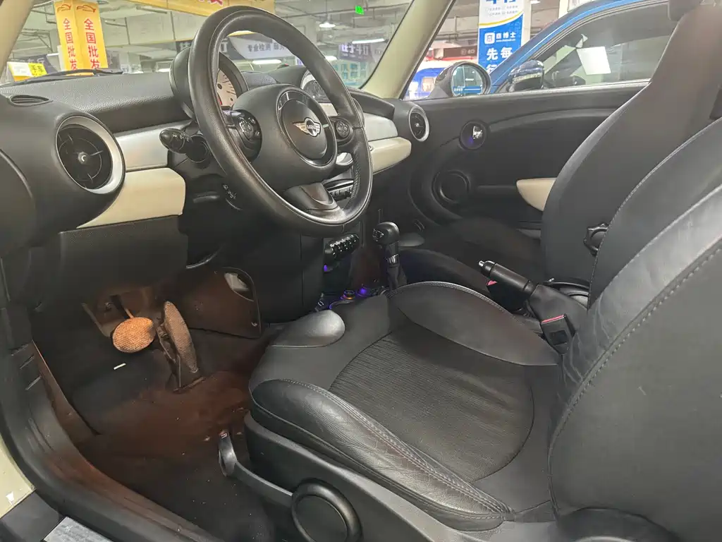 MINI CLUBMAN MINI CLUBMAN 2011款 1.6 L COOPER Excitement
