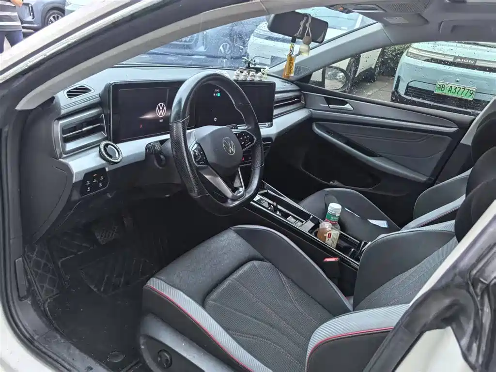 Lamando Lamando L 280 TSI DSG Spicy Cool