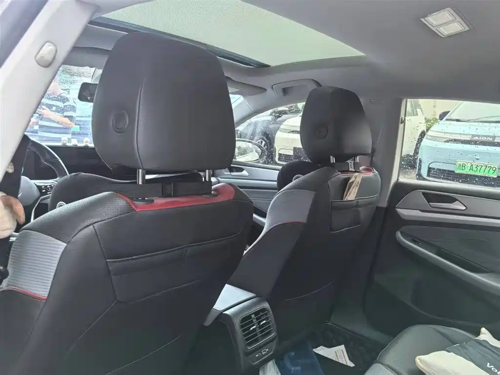 Lamando Lamando L 280 TSI DSG Spicy Cool