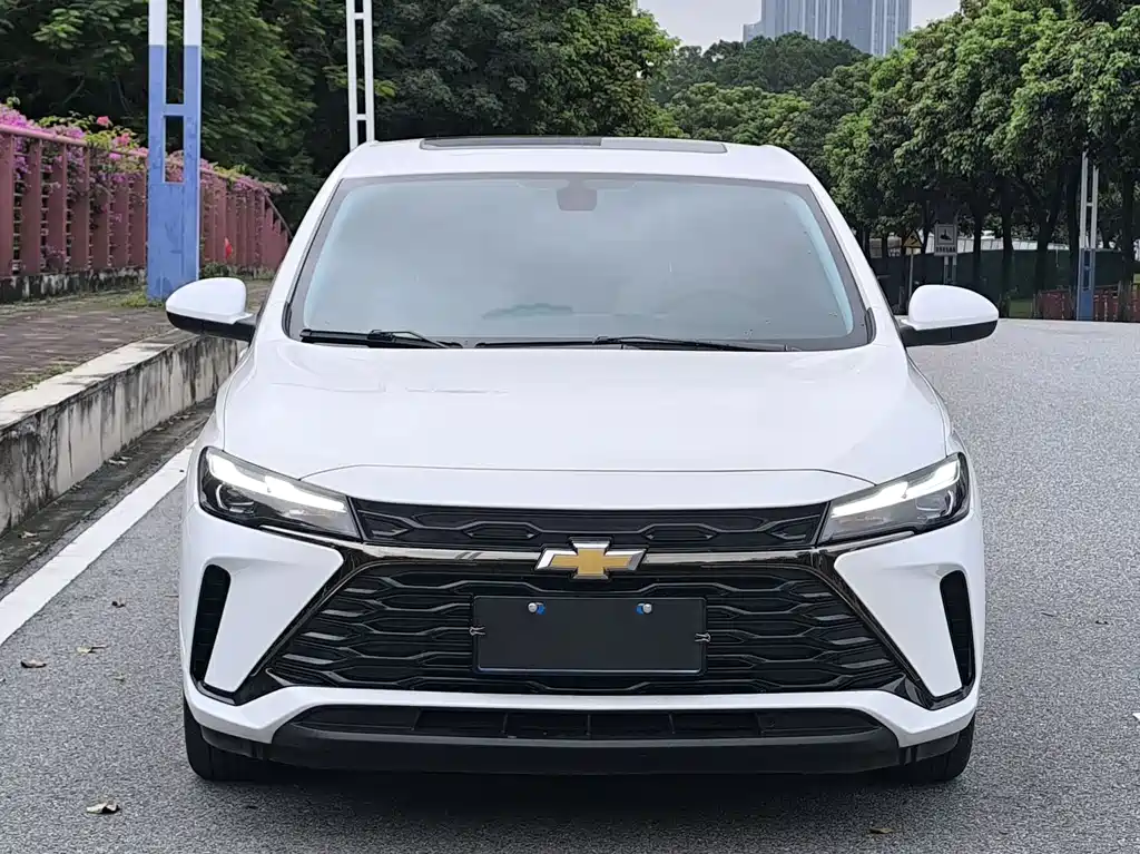 Monza 1.5 L DCT Joy