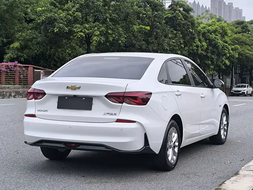 Monza 1.5 L DCT Joy