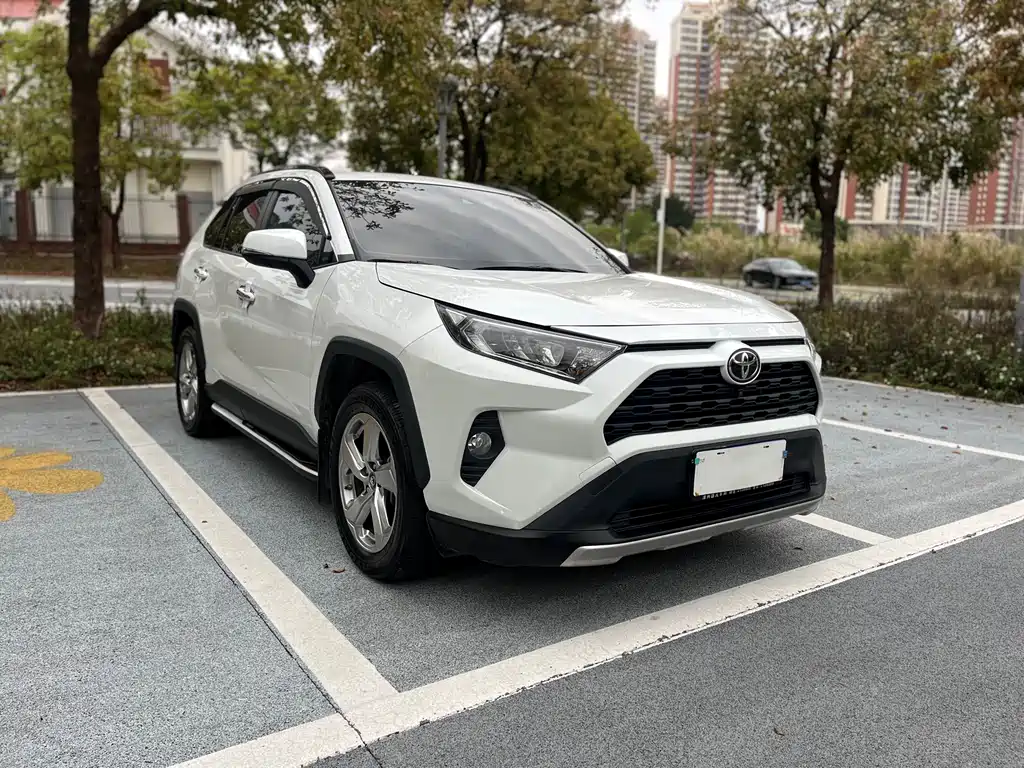 RAV4 2.0 L CVT 2 WD Style