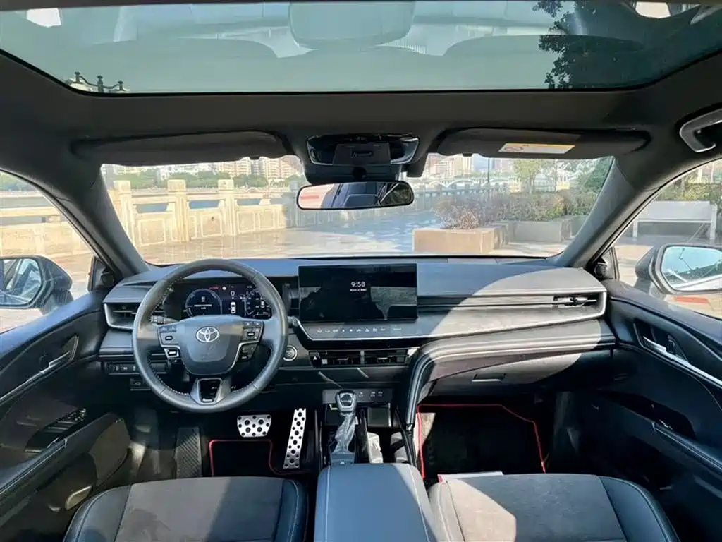 Camry 凯美瑞 2026款 双擎 2.0 HXS 光辉版（磨砂灰）