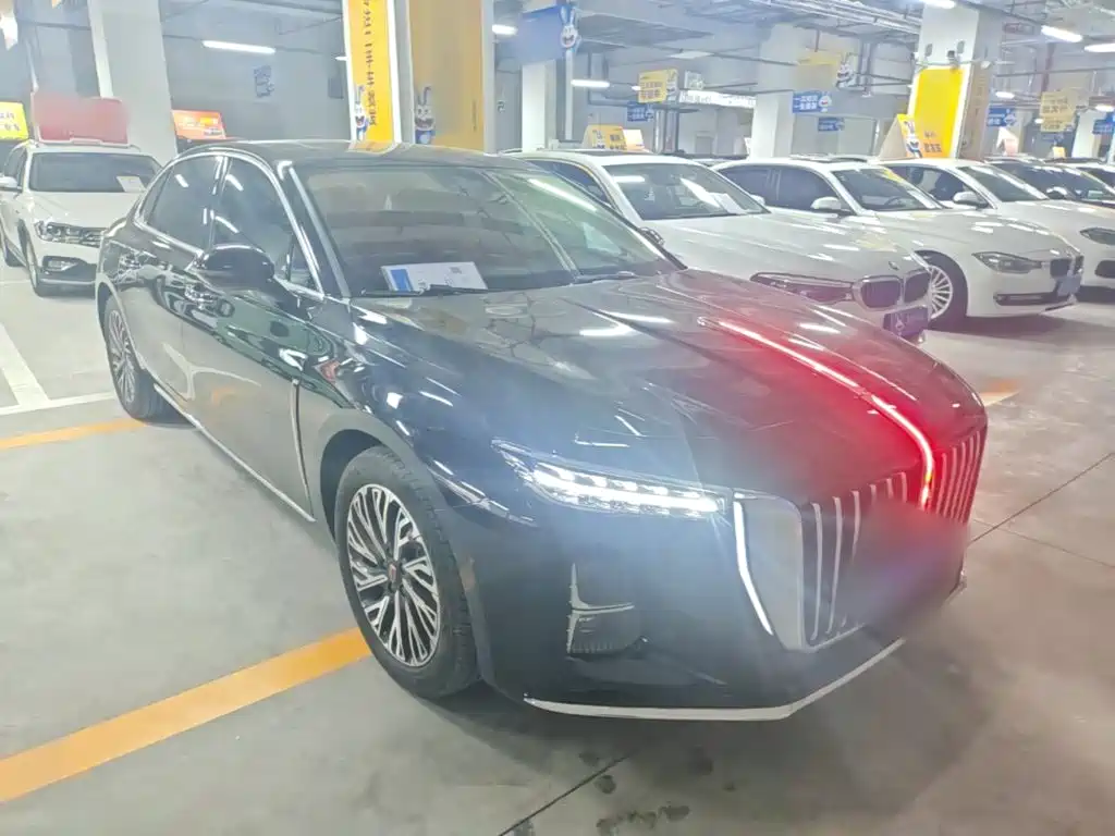 Hongqi H5 2.0 T Auto Connected Flagship
