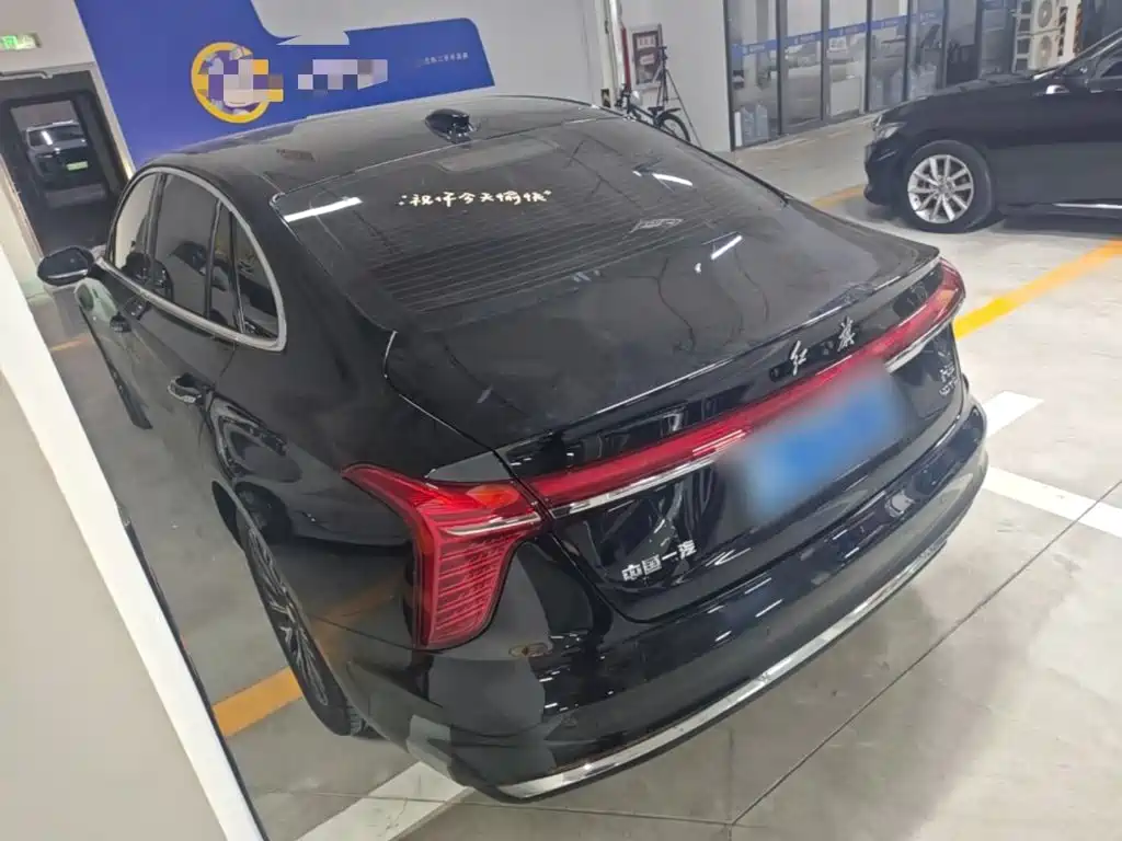 Hongqi H5 2.0 T Auto Connected Flagship