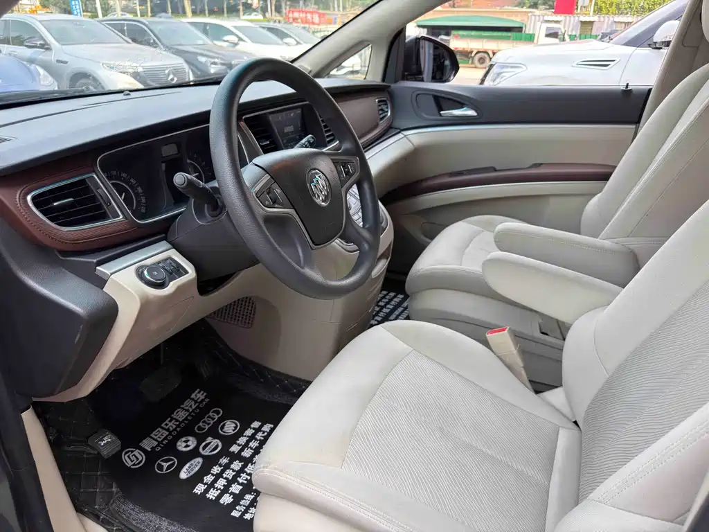 Buick GL8 28 T Comfort CN-VI