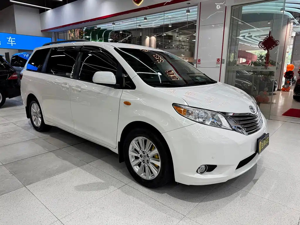 SIENNA 3.5 L 4 WD L