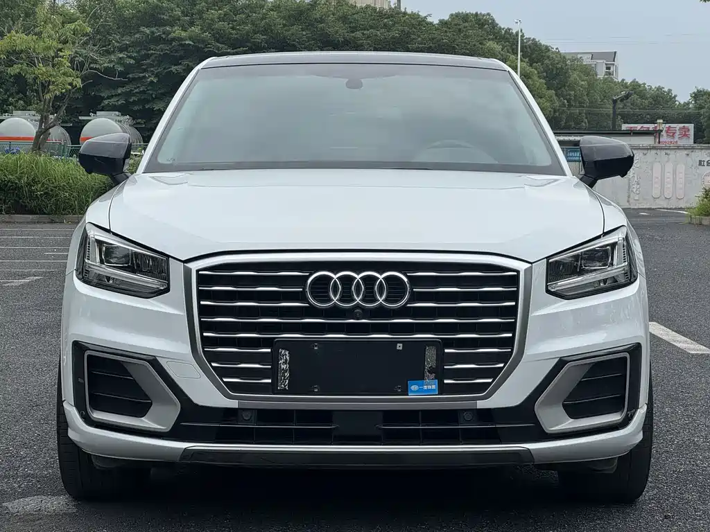 Audi Q2 L 35 TFSI Fashion Elegant