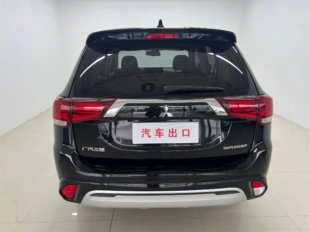 Outlander 2.0 L 2 WD Smooth Enjoyment 5-seat