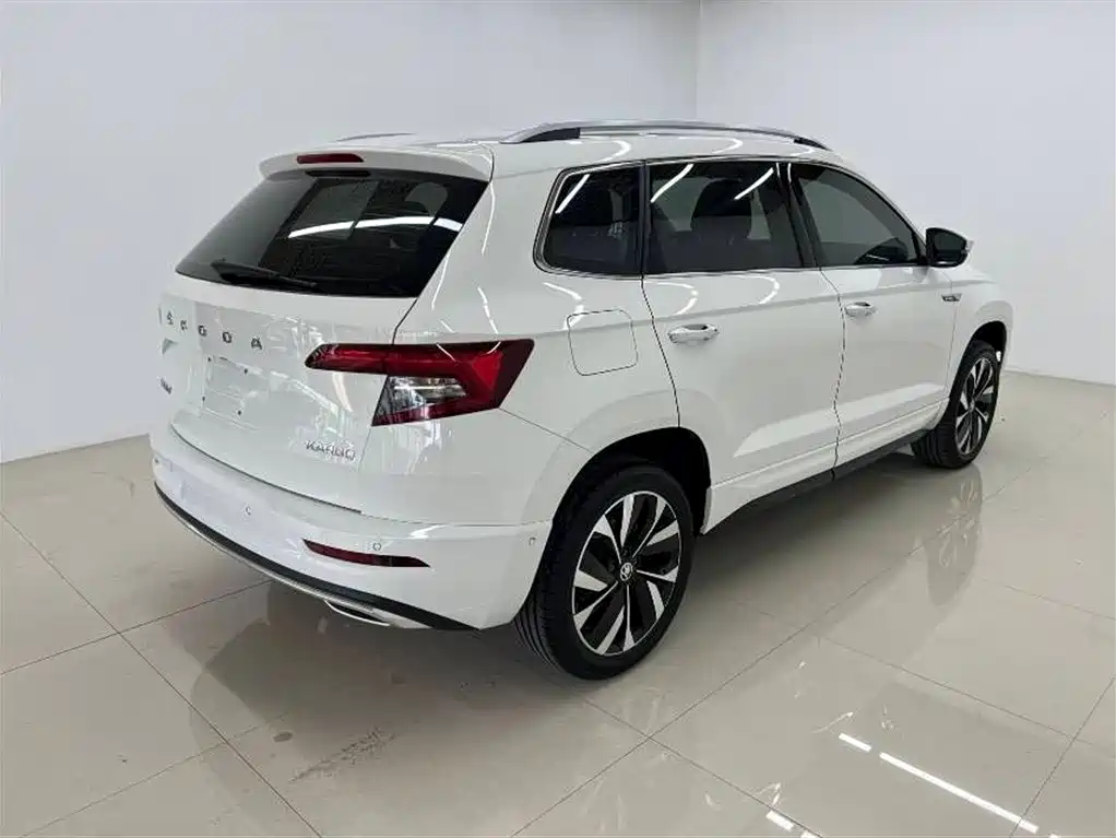 Karoq TSI280 Smart