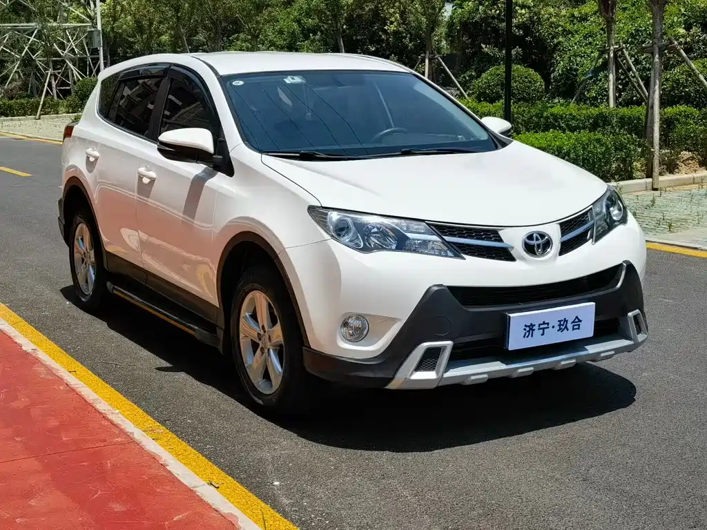 RAV4 2.0 L CVT 2 WD Urban