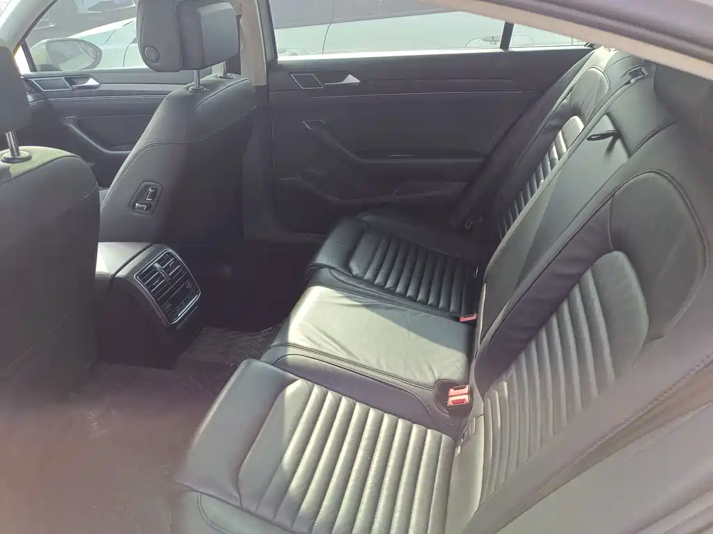 Magotan 330 TSI DSG Luxury CN-VI