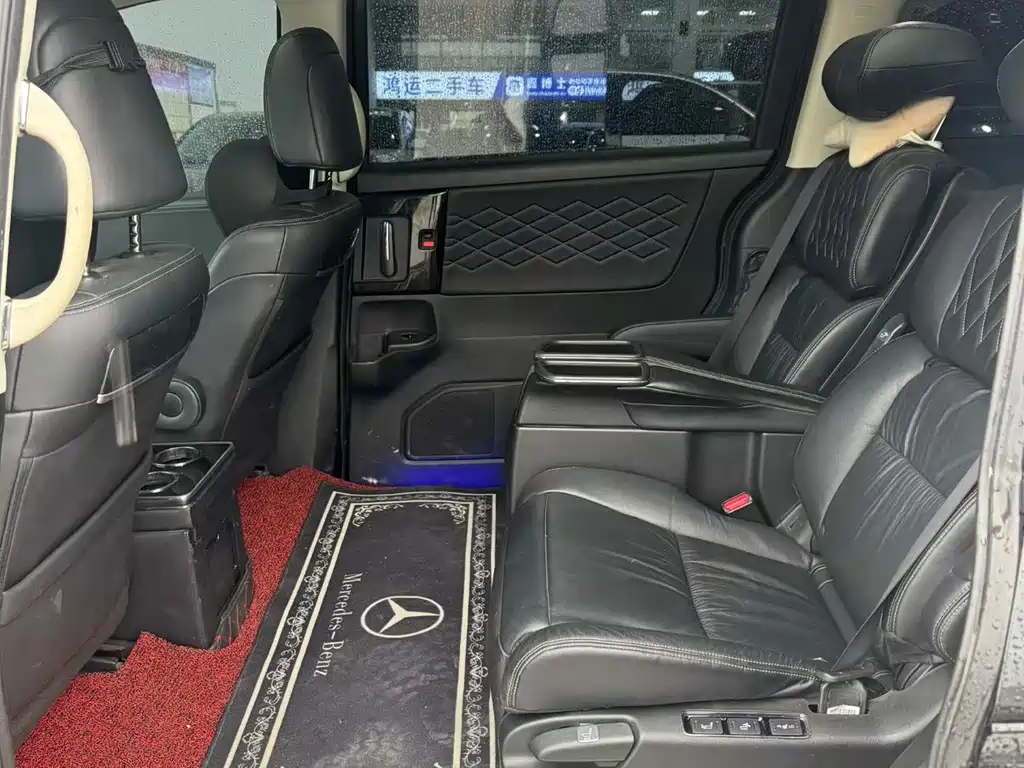 Elysion 2.0 L Hybrid Luxury