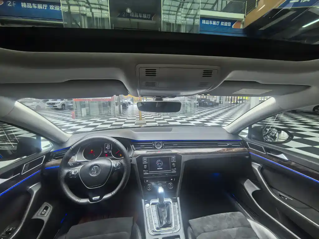 Magotan 330 TSI DSG Luxury