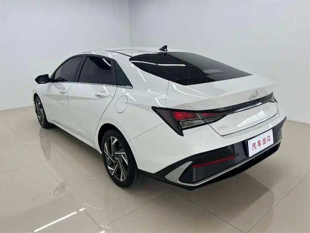 Elantra 1.5 L CVT GLX Elite