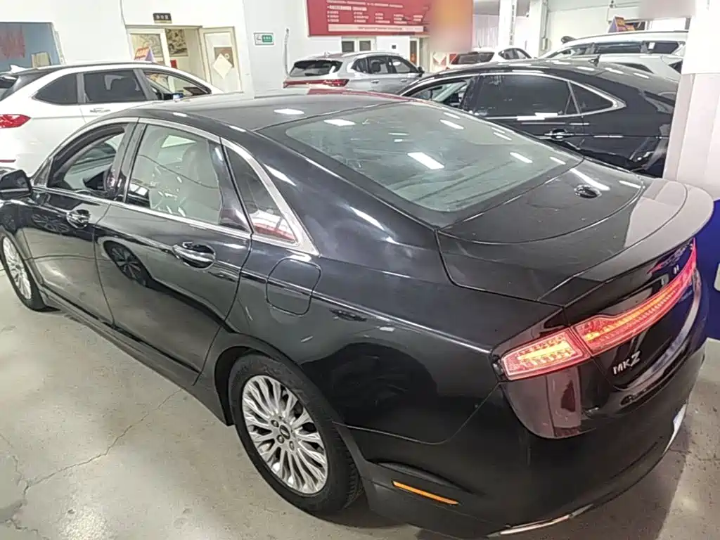 Lincoln MKZ 2.0 T Premium