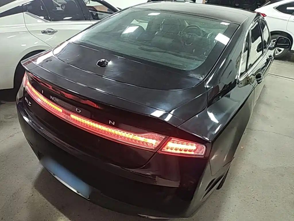 Lincoln MKZ 2.0 T Premium