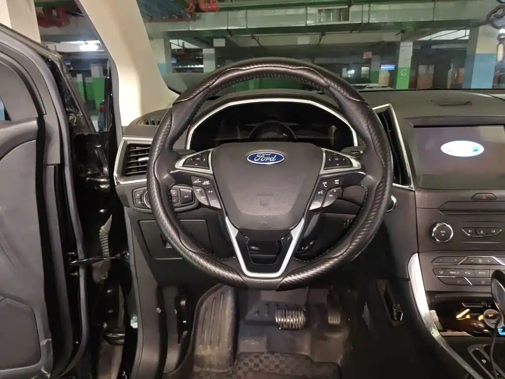 Edge EcoBoost 245 2 WD Grand Sharp 7-seat CN-V