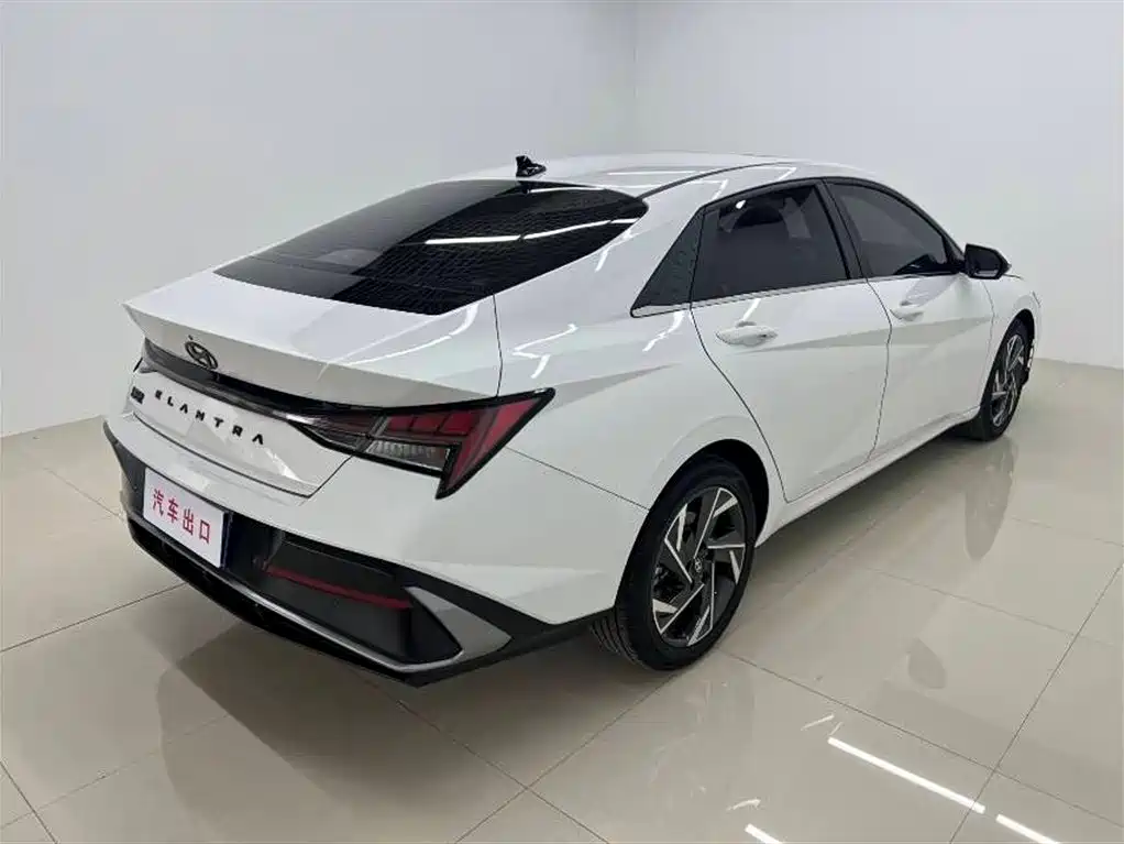 Elantra 1.5 L CVT LUX Distinguished
