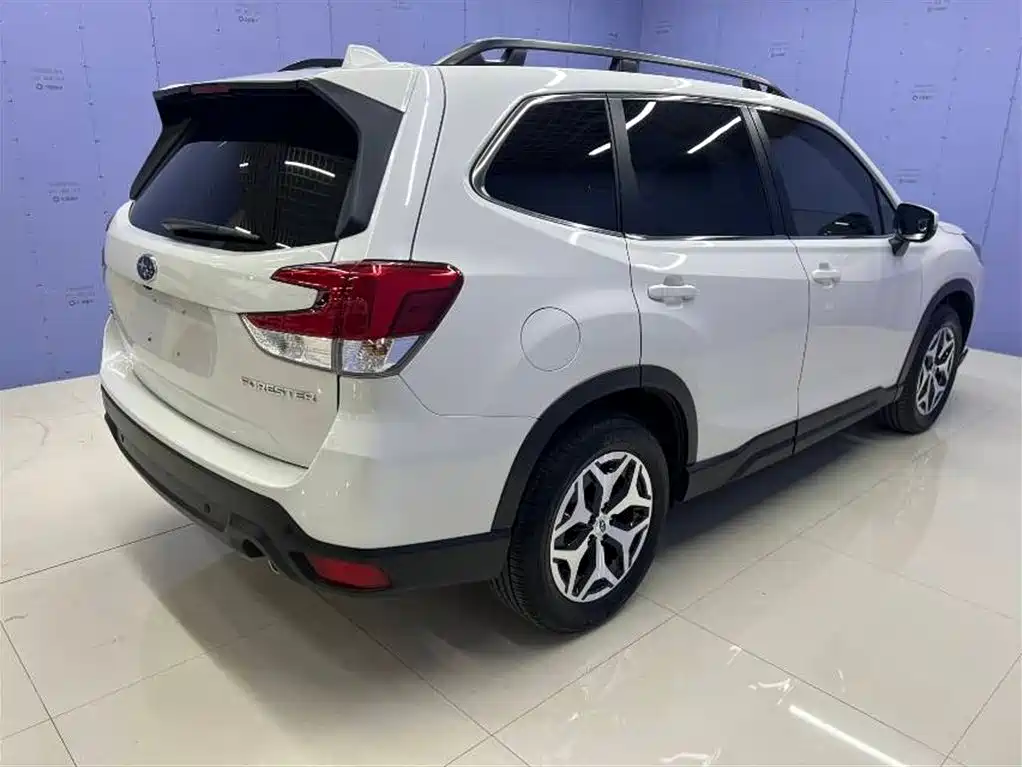 Forester 2.0 i AWD Luxury EyeSight