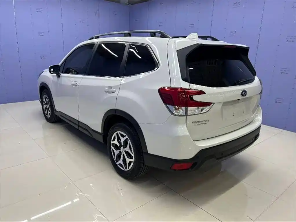 Forester 2.0 i AWD Luxury EyeSight
