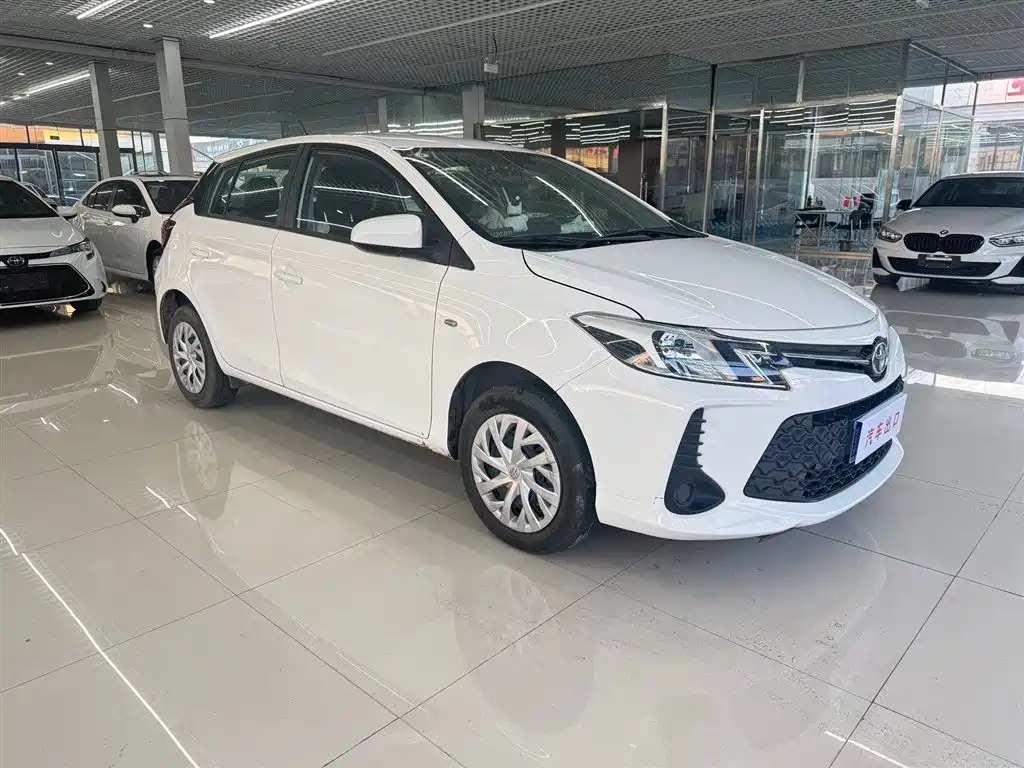 Vios FS 1.5 L CVT Sharp Speed CARE