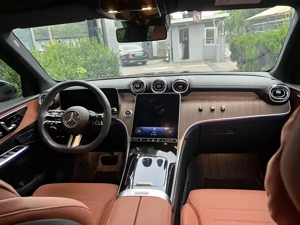 Mercedes-Benz GLC GLC 300 L 4 MATIC Dynamic 5-seat
