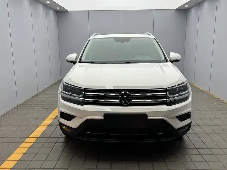 Volkswagen Tharu 280 TSI 2 WD Luxury