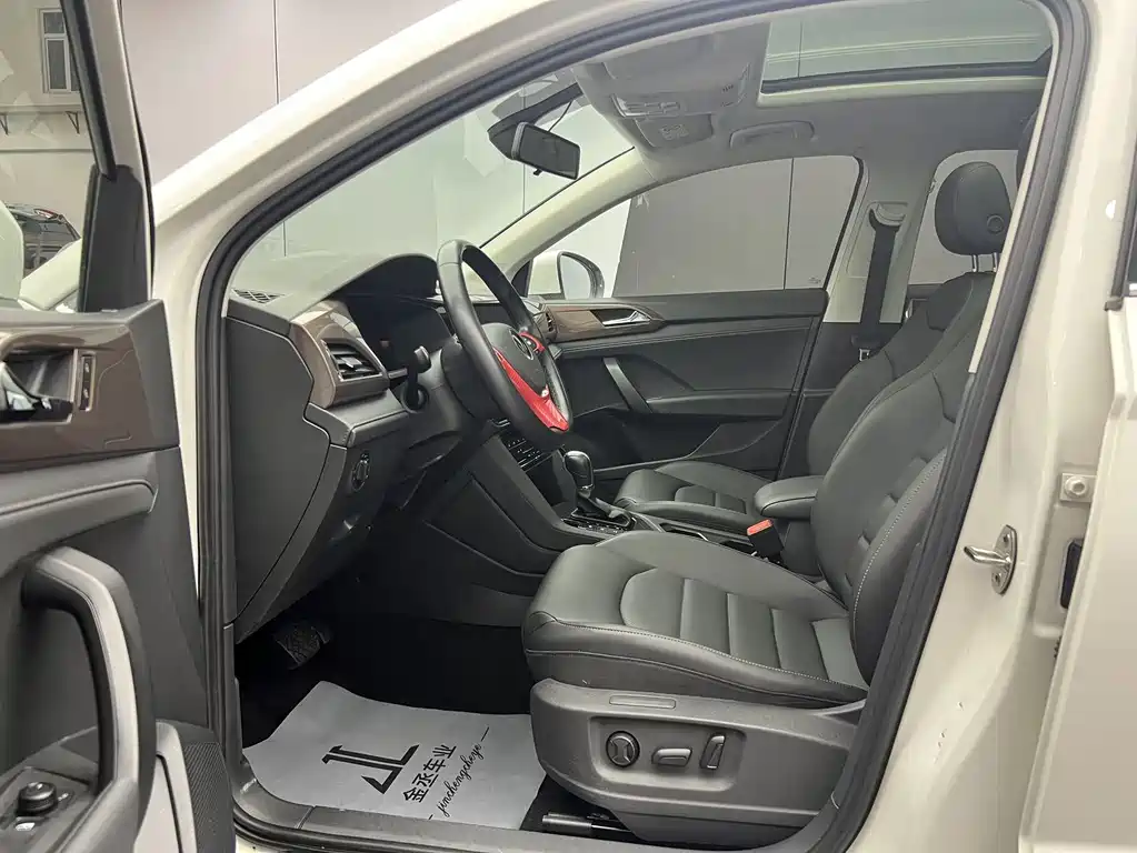 Tharu 280 TSI 2 WD Luxury