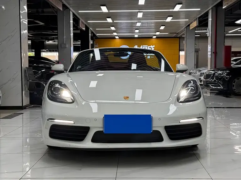 Porsche 718 Boxster 2.0 T