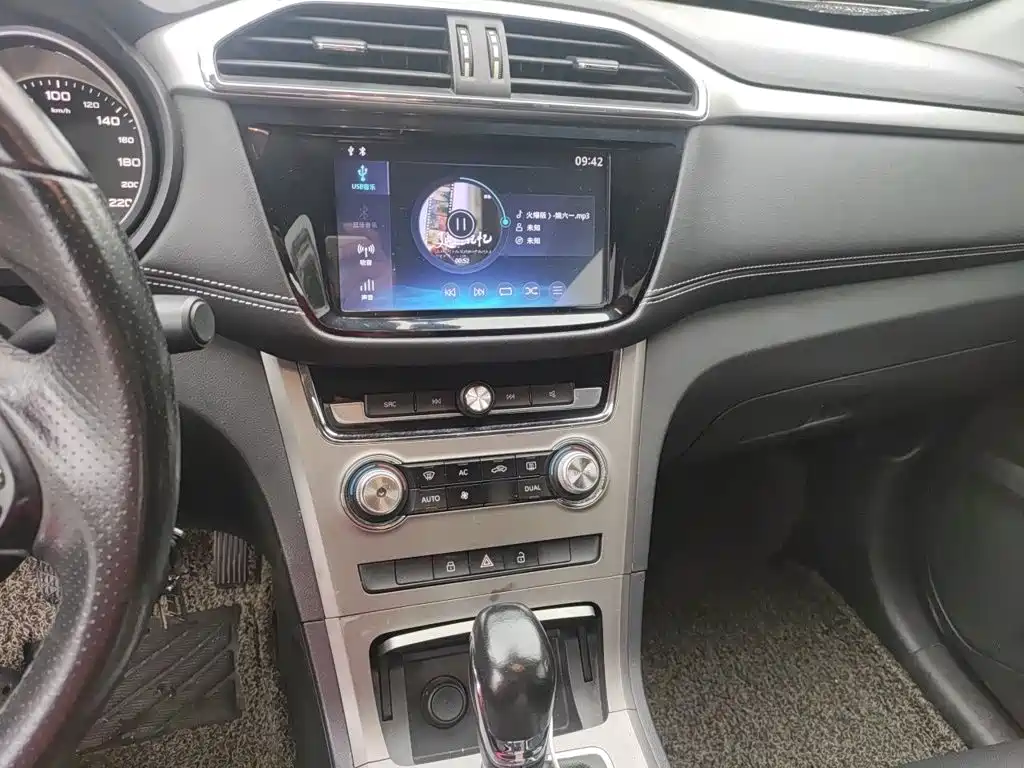 Ruiteng 20 T Auto Luxury