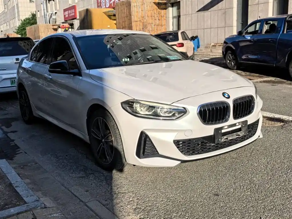 BMW 1 Series Facelift 120 i M Sport