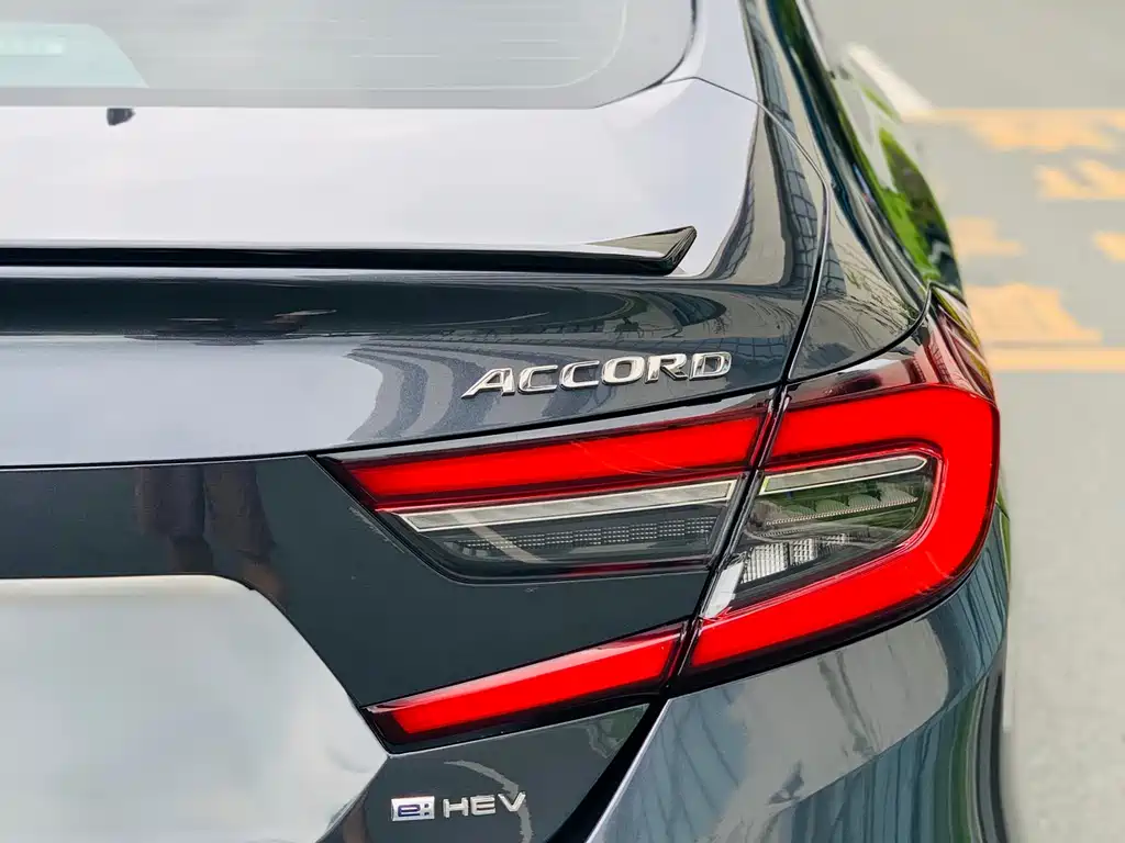Accord Sharp· Hybrid 2.0 L Phantom Night · Sharp Smart