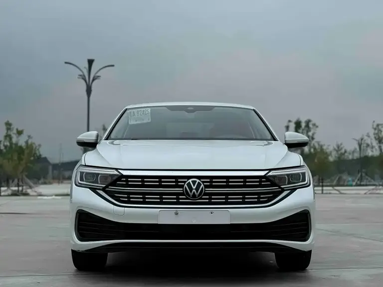 Volkswagen Sagitar 200 TSI DSG Fly Over