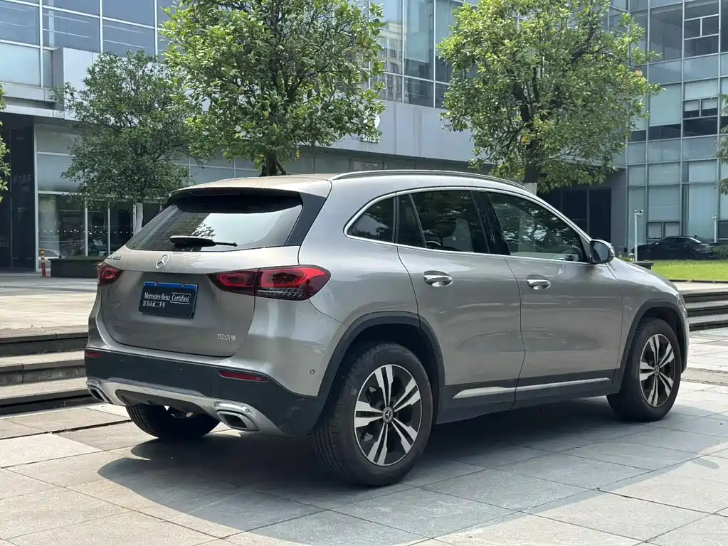 Mercedes-Benz GLA GLA 220
