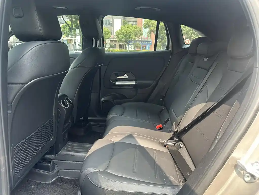 Mercedes-Benz GLA GLA 220